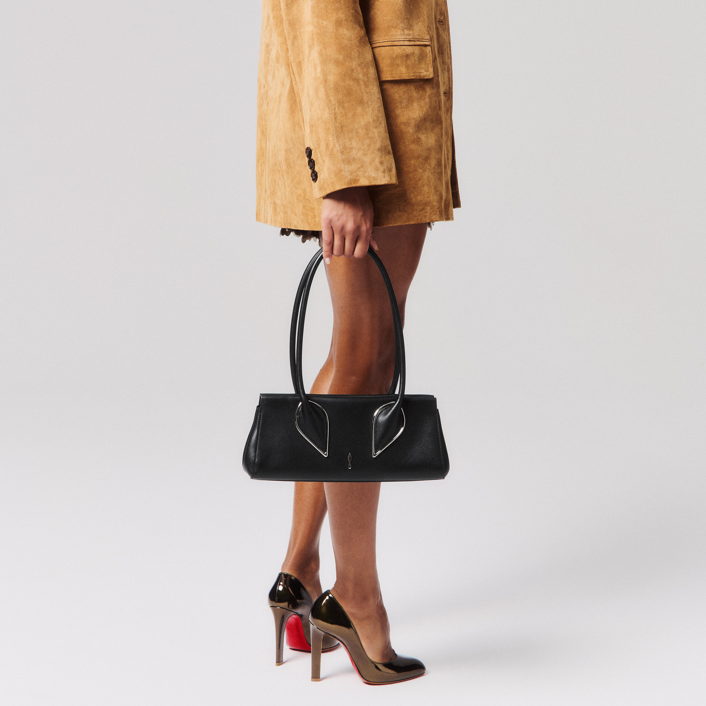 SS26 VENUS BAGUETTE CALF CORDIA